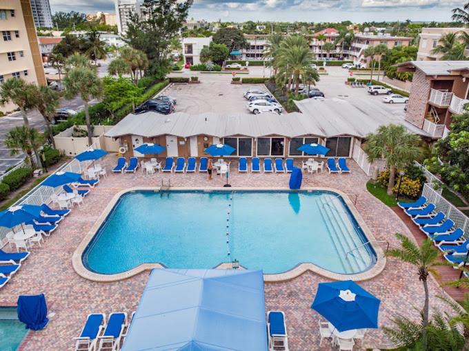 Canada House Beach Club Resort ポンパノビーチ エクステリア 写真